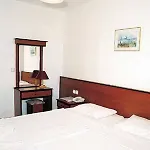 Volkan Hotel 2*